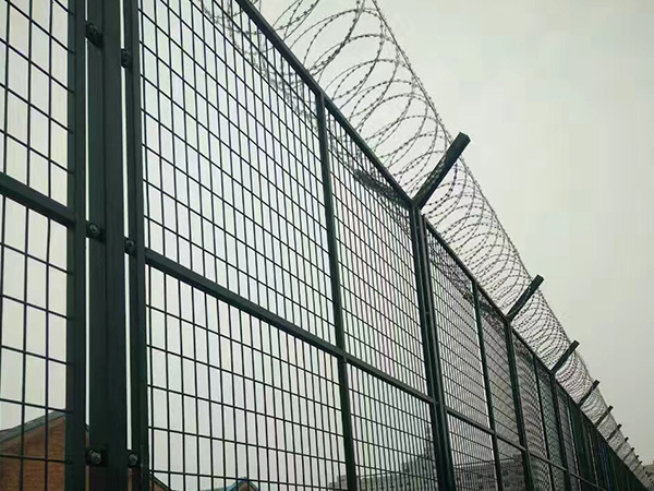 監(jiān)獄鋼網(wǎng)墻圖片3 監(jiān)獄鋼網(wǎng)墻圖片3