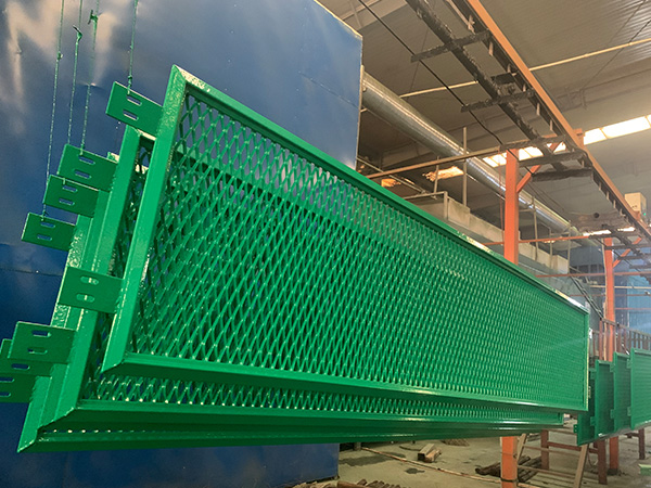 高速公路防眩網(wǎng)圖片3 高速公路防眩網(wǎng)圖片3