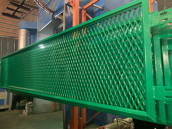 高速公路防眩網(wǎng)圖片4 高速公路防眩網(wǎng)圖片4