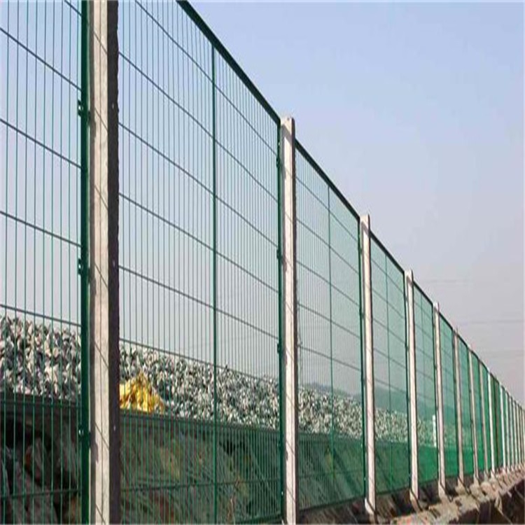 鐵路防護(hù)網(wǎng)圖片4 鐵路防護(hù)網(wǎng)圖片4