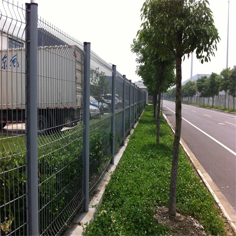 綠化帶防護網案例展示圖片4 綠化帶防護網案例展示圖片4
