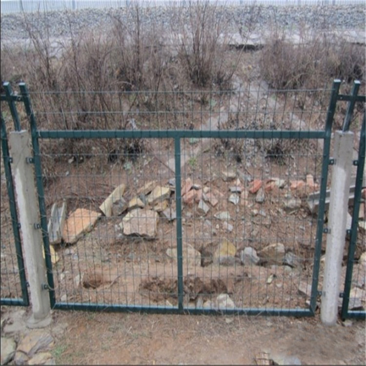 防護柵欄金屬網片焊接標準圖片3 防護柵欄金屬網片焊接標準圖片3