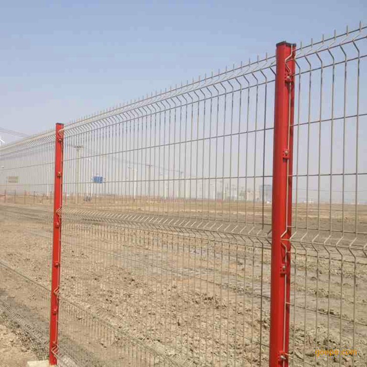 養(yǎng)殖鐵絲網(wǎng)護(hù)欄參數(shù)圖片3 養(yǎng)殖鐵絲網(wǎng)護(hù)欄參數(shù)圖片3