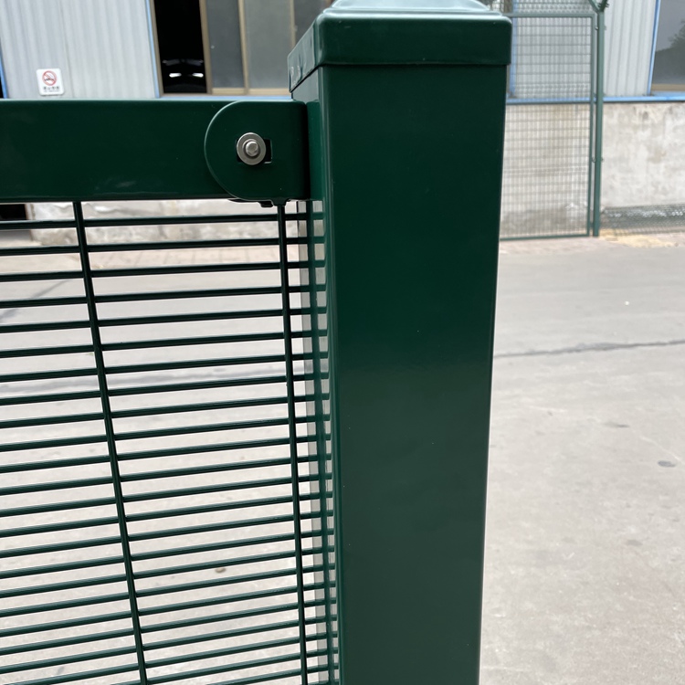 禁區(qū)鍍鋅358監(jiān)獄防攀爬網(wǎng)圖片2 禁區(qū)鍍鋅358監(jiān)獄防攀爬網(wǎng)圖片2