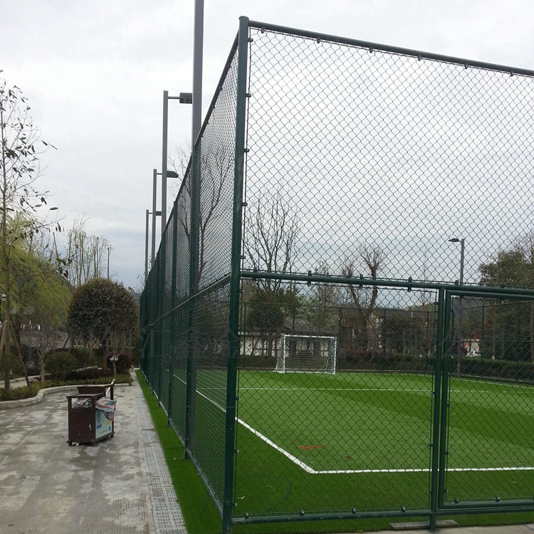 足球場圍網(wǎng)施工技巧圖片3 足球場圍網(wǎng)施工技巧圖片3