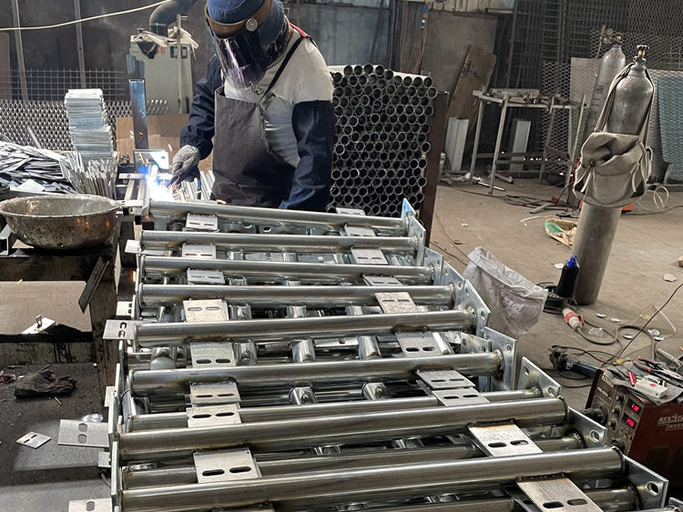 焊接防眩網立柱