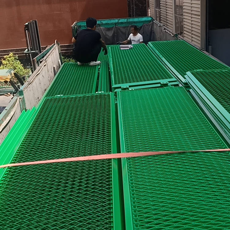 防眩網(wǎng)網(wǎng)孔尺寸要求規(guī)范圖片3 防眩網(wǎng)網(wǎng)孔尺寸要求規(guī)范圖片3