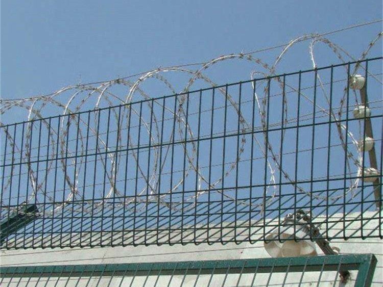 螺旋交叉型刀片刺網(wǎng) 螺旋交叉型刀片刺網(wǎng)