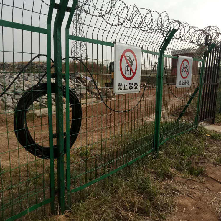 扁鐵框護欄18631858321 扁鐵框護欄18631858321