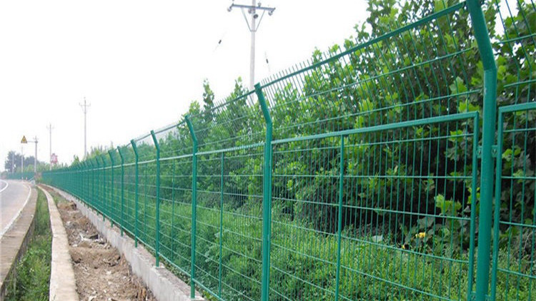 扁鐵框式護欄網18631858321