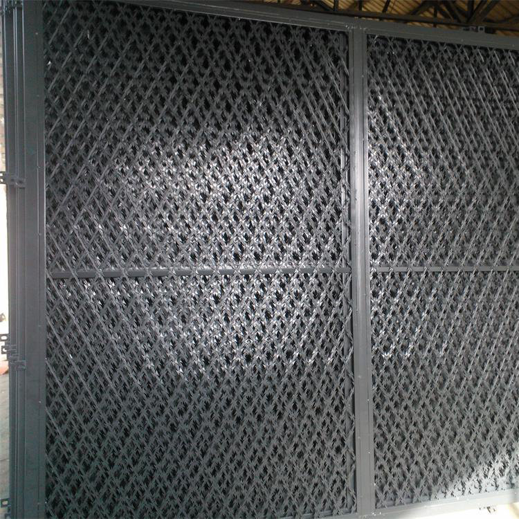 河南洛陽監獄防逃防攀爬刀片刺絲網圖片3