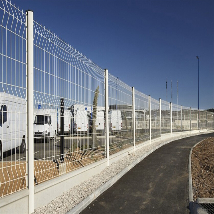 工廠圍墻框架隔離柵圖片4 工廠圍墻框架隔離柵圖片4