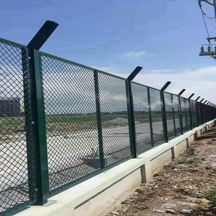 斜方孔護欄網圖片2 斜方孔護欄網圖片2