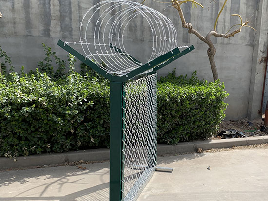 鋁包鋼圍界網圖片2 鋁包鋼圍界網圖片2