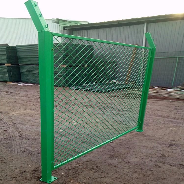 森林場(chǎng)區(qū)護(hù)欄網(wǎng)圖片2 森林場(chǎng)區(qū)護(hù)欄網(wǎng)圖片2