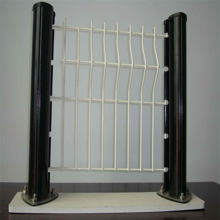 三角折彎護(hù)欄網(wǎng)圖片3 三角折彎護(hù)欄網(wǎng)圖片3