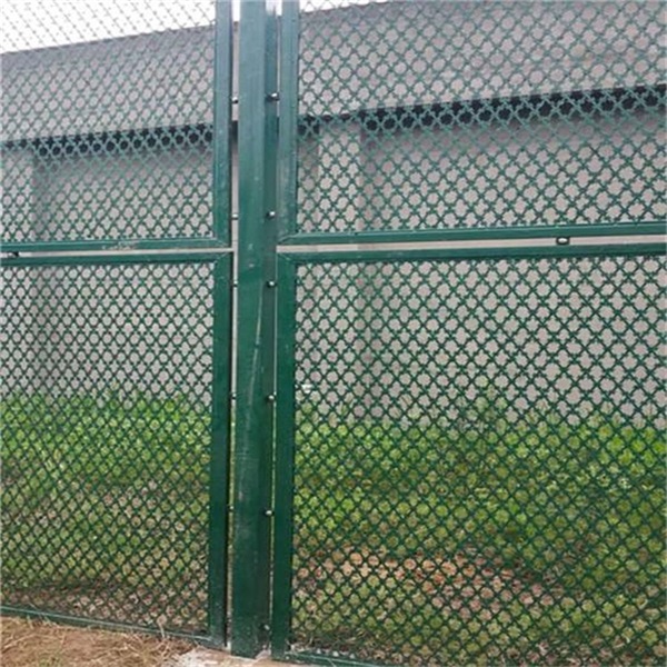 焊接菱形孔刀刺網(wǎng)圖片2 焊接菱形孔刀刺網(wǎng)圖片2