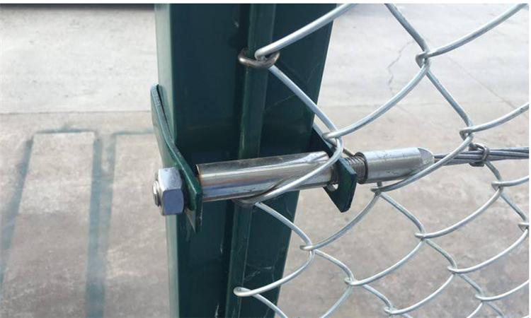 鋁包鋼機(jī)場圍網(wǎng)圖片4 鋁包鋼機(jī)場圍網(wǎng)圖片4