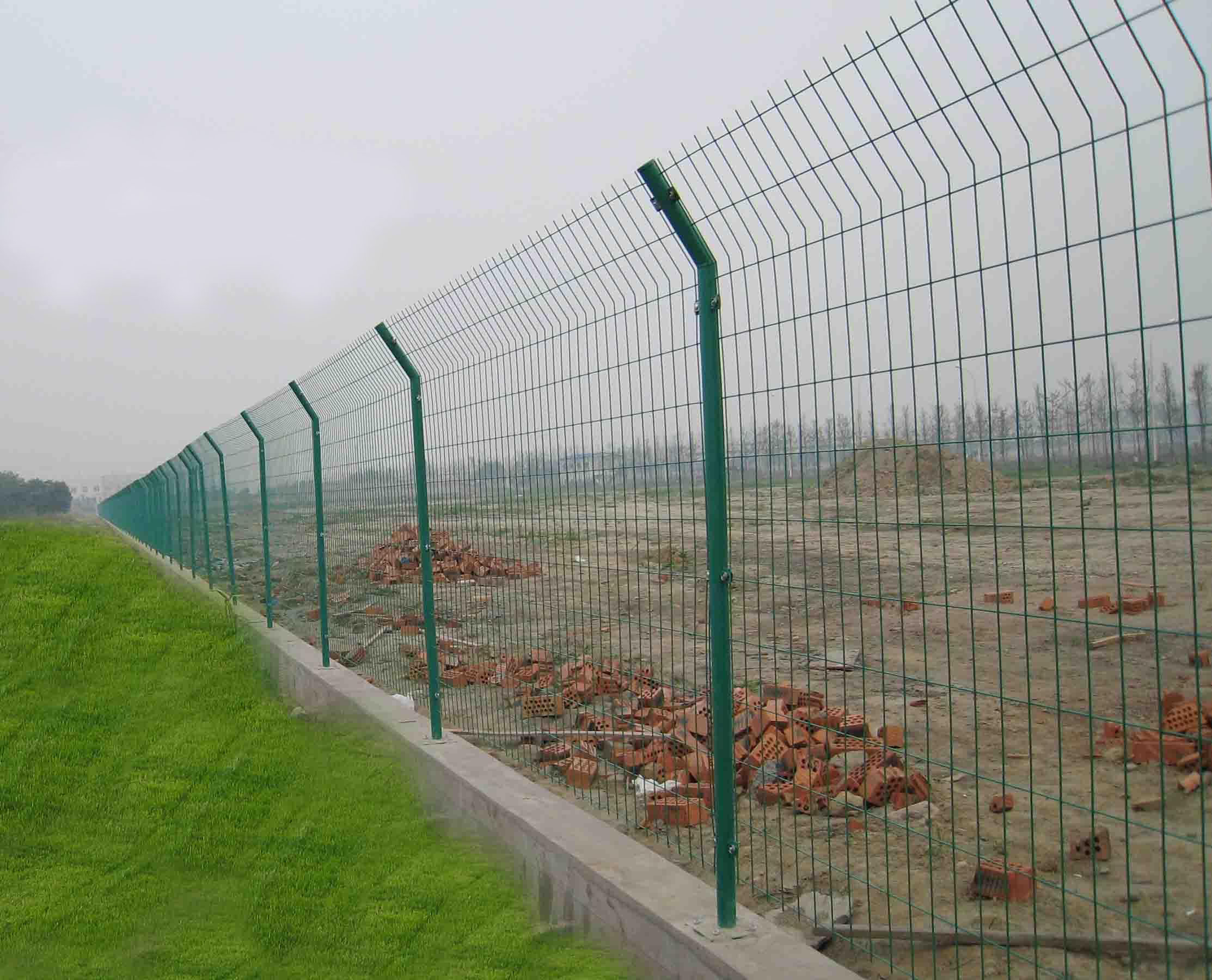 雙邊絲護(hù)欄網(wǎng)圖片4 雙邊絲護(hù)欄網(wǎng)圖片4